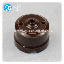 Piezas de alúmina de enchufe de interruptor de pared de cerámica marrón